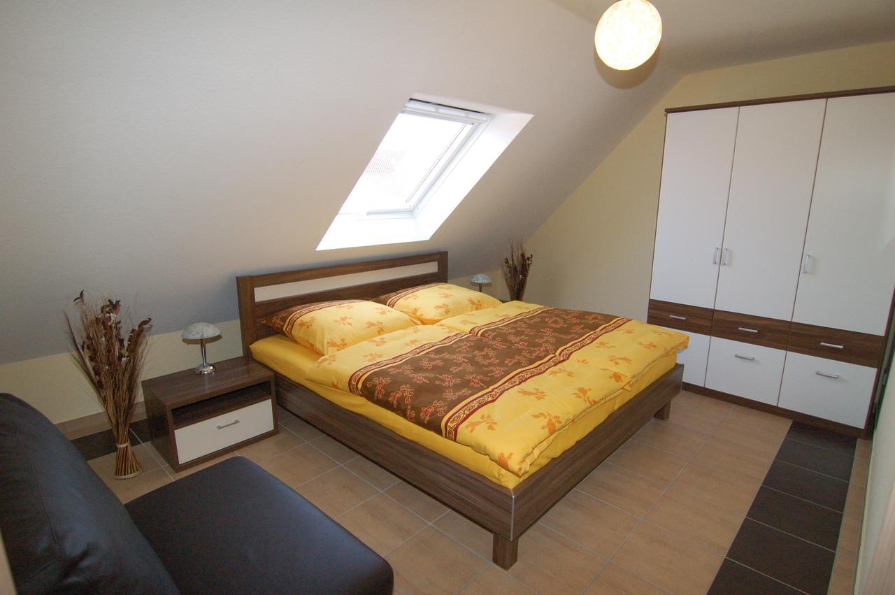 Nanis Hotel & Appartements Steinhude Bagian luar foto