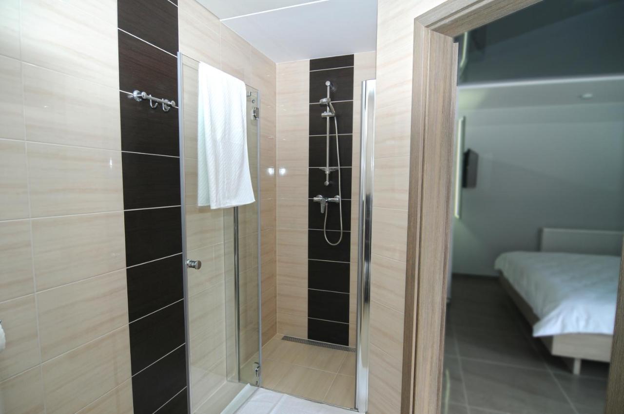 Nanis Hotel & Appartements Steinhude Bagian luar foto